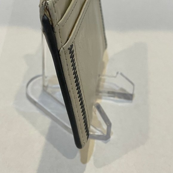 Authentic RARE Chanel White Card Case - Picture 11 of 13